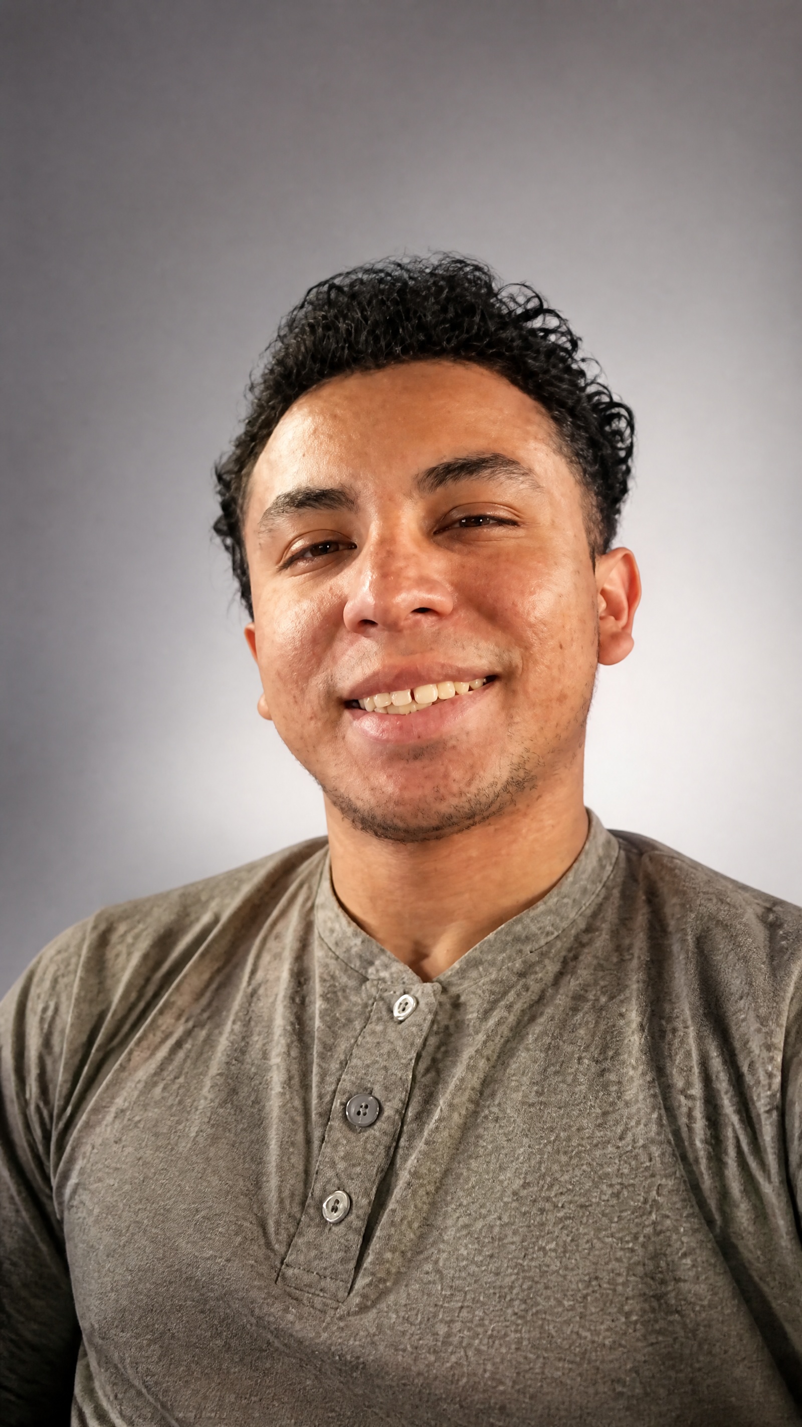 Alejandro Mora